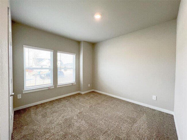 Building Photo - 29427 Pikes Peak Dr