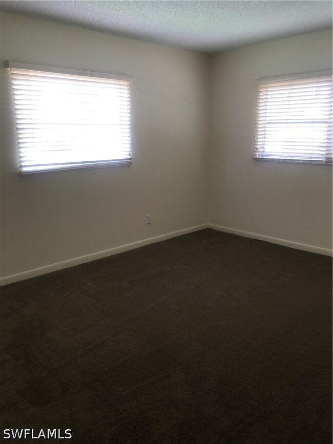 Building Photo - 216 Banyan Blvd