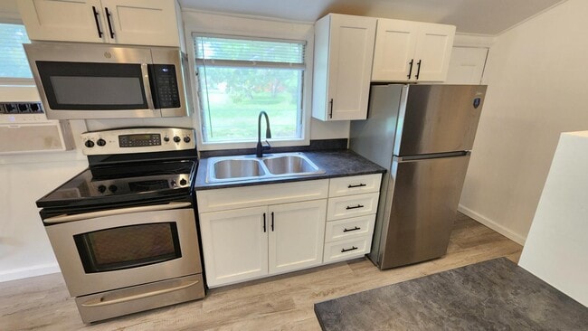 2554 Third St. - 2554 Third St - 2554 Third St. - 2554 Third St Apartment