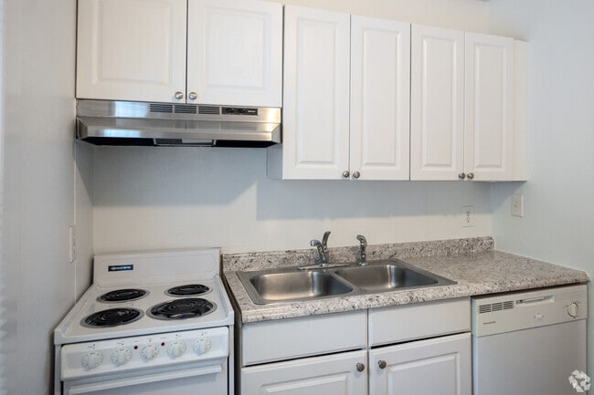 2 habitaciones, 1 baño - 726 pies cuadrados - Poplar West Apartments