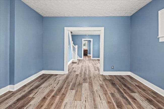 Building Photo - 408-408 N Parker Ave