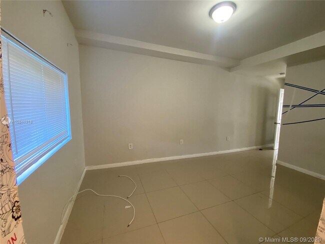 Building Photo - 268 NW 34th St