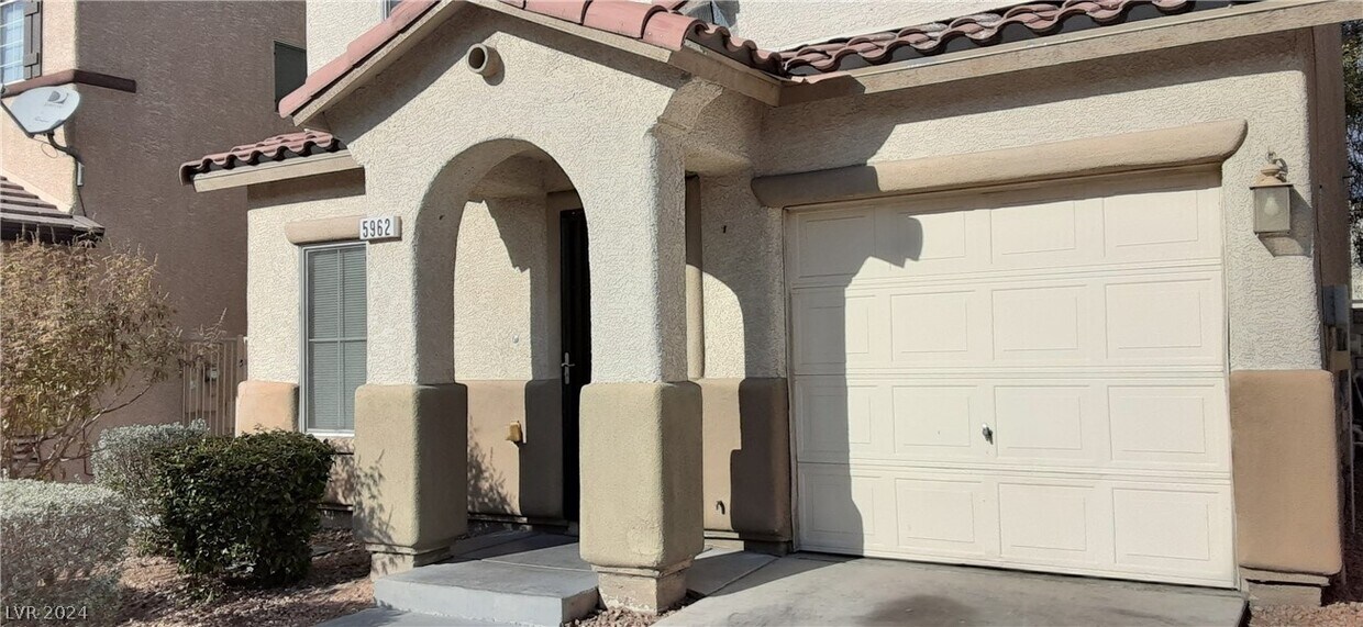 Primary Photo - 5962 E Peach Nectar Ave