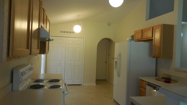 Building Photo - 6953 Clearwater Park Ct N