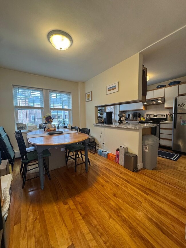 Building Photo - 33 Hammond Pond Pky