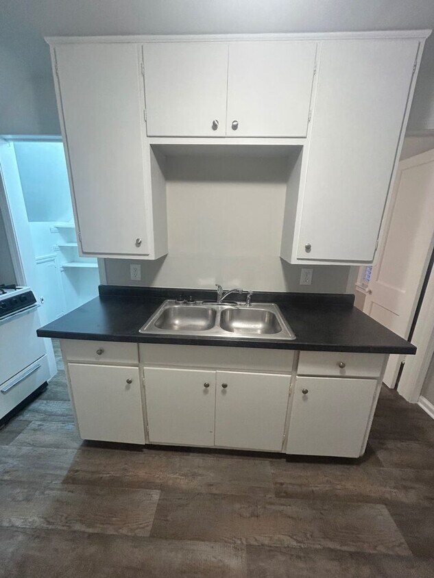 Foto principal - 815 12th St NW