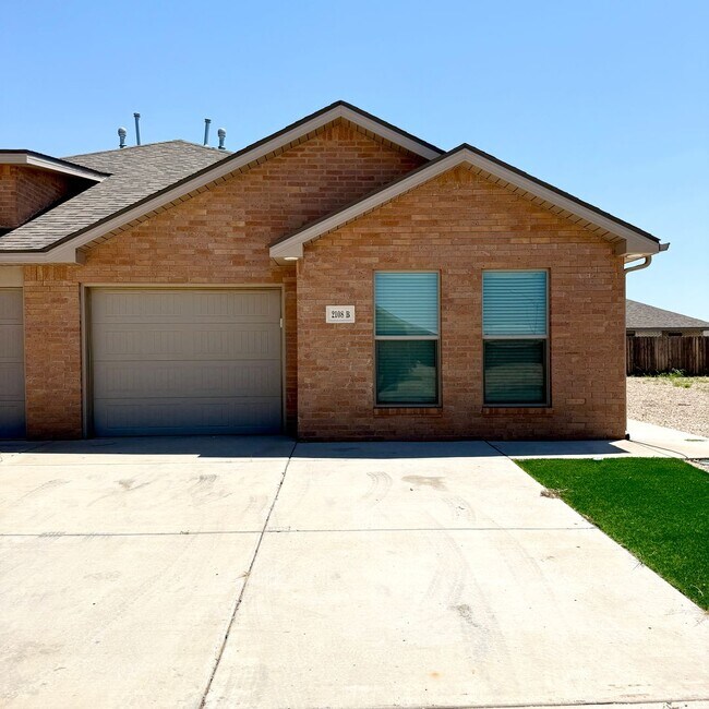 Foto del edificio - 2108 N Jayton Ave