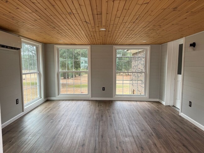 Foto del edificio - 3 Bed 2 Bath Home in Lee County for Rent