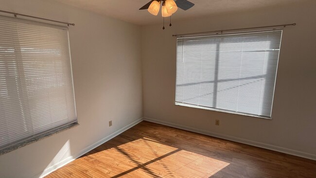 Building Photo - 737 10th Ave