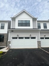 Building Photo - 406 Hartnup St
