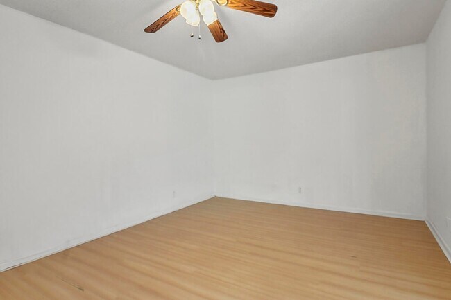 Foto del edificio - 1538 Shaker Cir