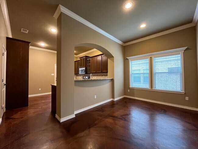 Foto del edificio - 4 Bedroom Single Family Home:  Available Now!