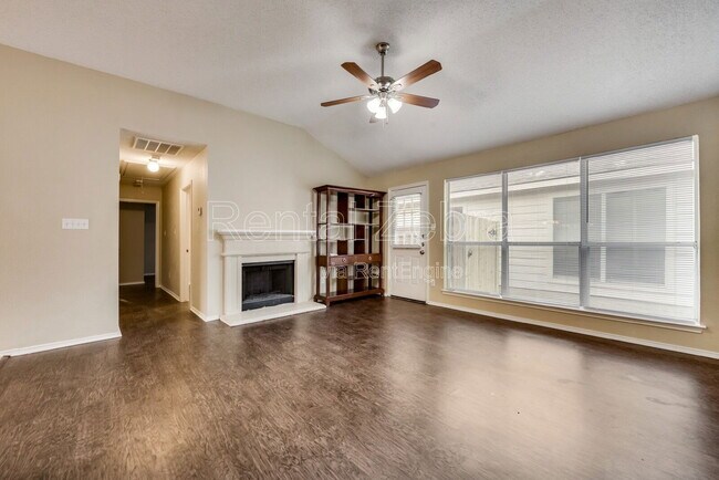 Foto del edificio - 10536 Towerwood Dr