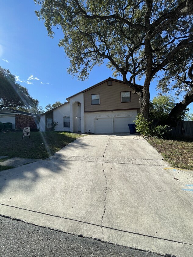 Primary Photo - 6238 Pancho Villa Dr
