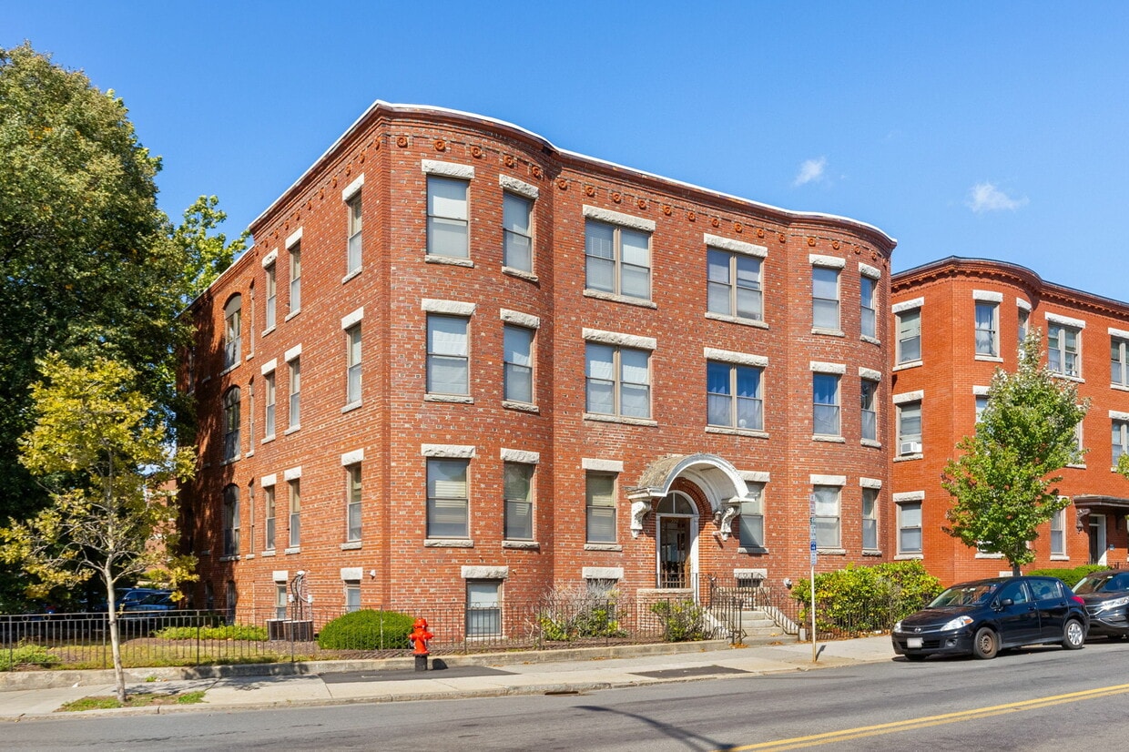 Photo - 550 Main St (Malden, MA)