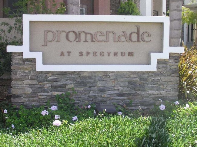 Foto del edificio - 2 Bedroom/2.5 Bath Townhouse