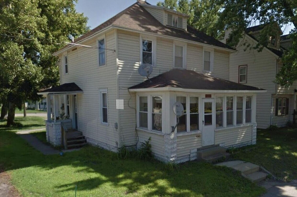 Primary Photo - Duplex in Black River Falls