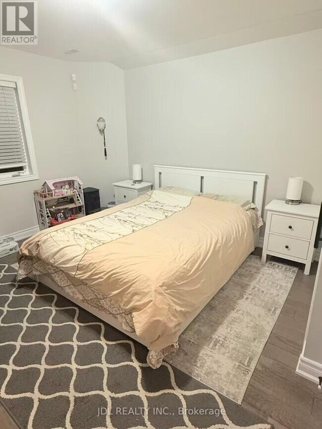 Photo du bâtiment - 122 Mistysugar Trail