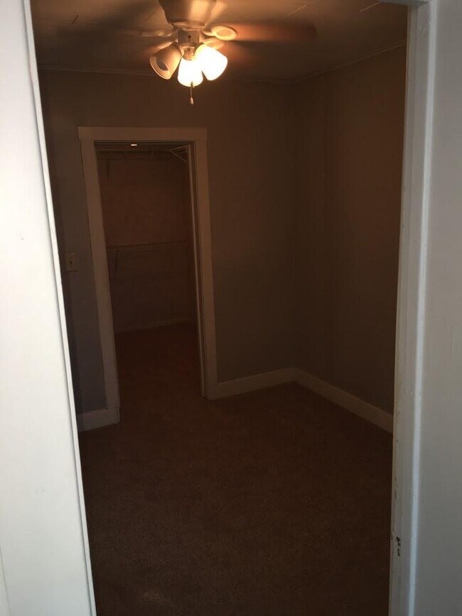 Building Photo - 408 Upton Dr