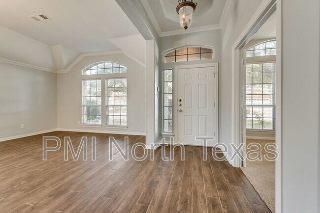 Foto del edificio - 4911 Lakeland Dr