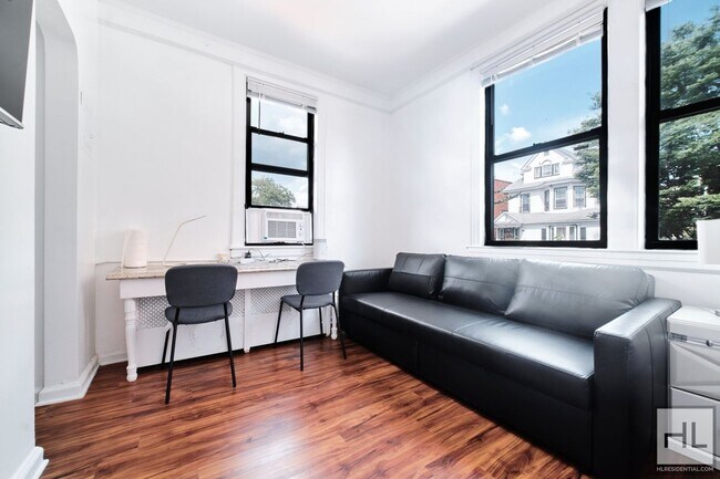 Foto del edificio - 76 STREET