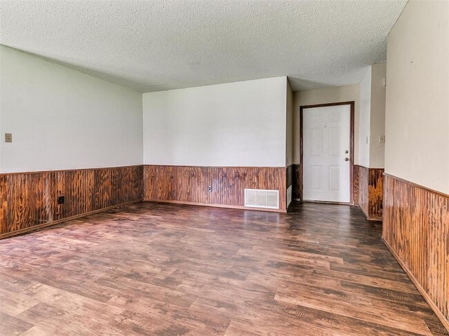 Foto del edificio - 1303 Homeland Ave