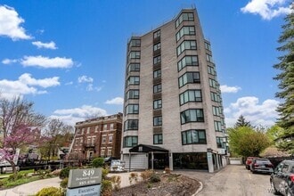 Building Photo - 849 Delaware Ave