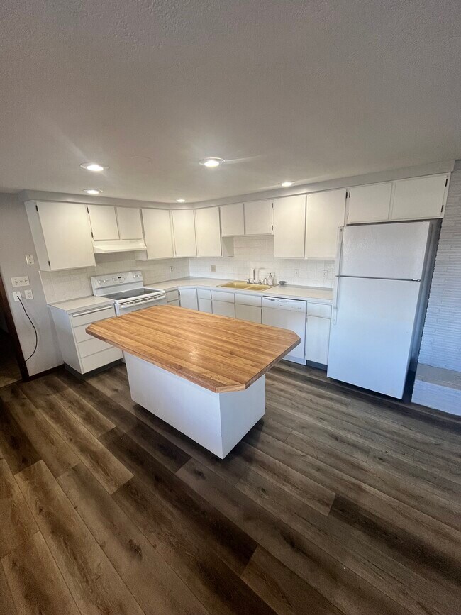 Foto del edificio - 15207 E Mission Ave