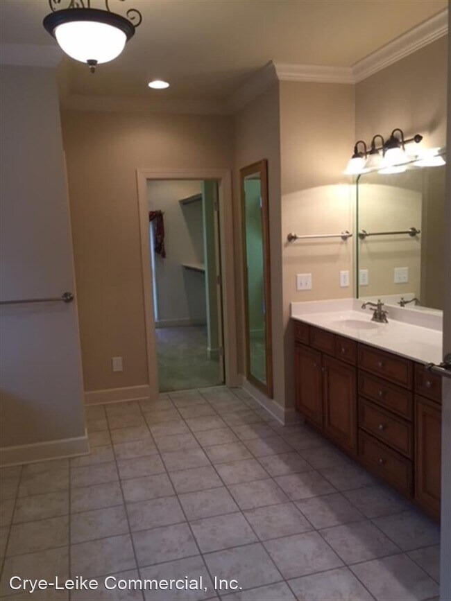 Building Photo - 4 br, 3.5 bath House - 824 Turnbridge Drive