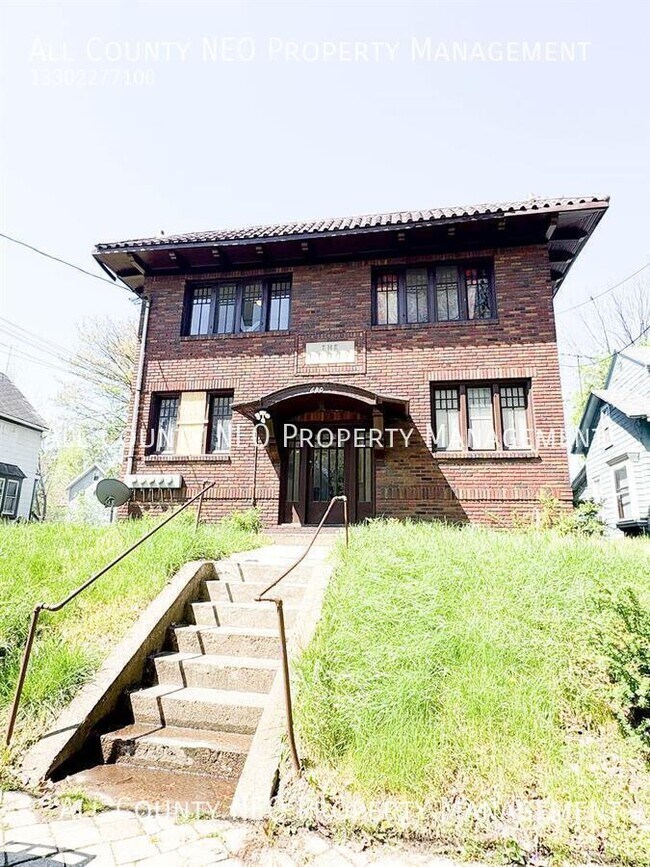 Building Photo - 680 Sherman St