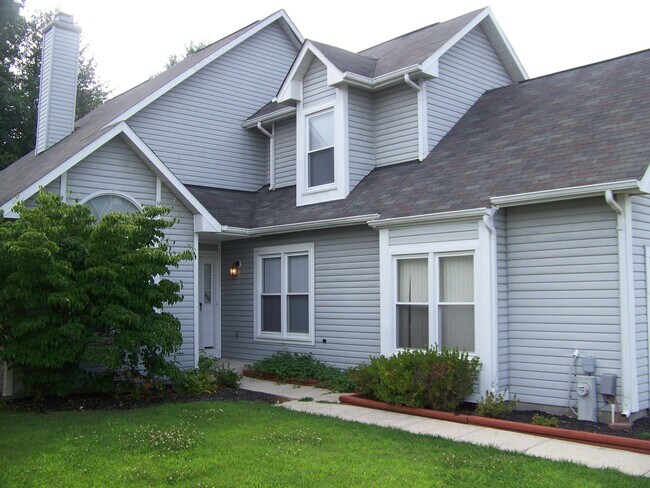 Foto del edificio - 14208 Greenview Dr