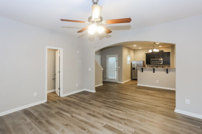 Foto del edificio - 4540 Merryvale Forest Dr