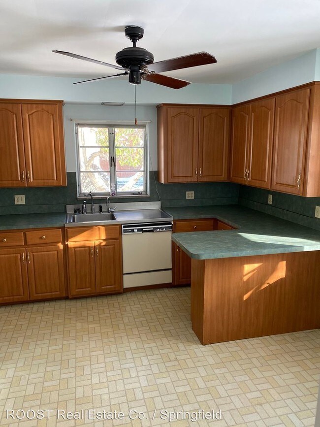 Building Photo - 2 br, 1 bath House - 305 N Broadmoor Blvd