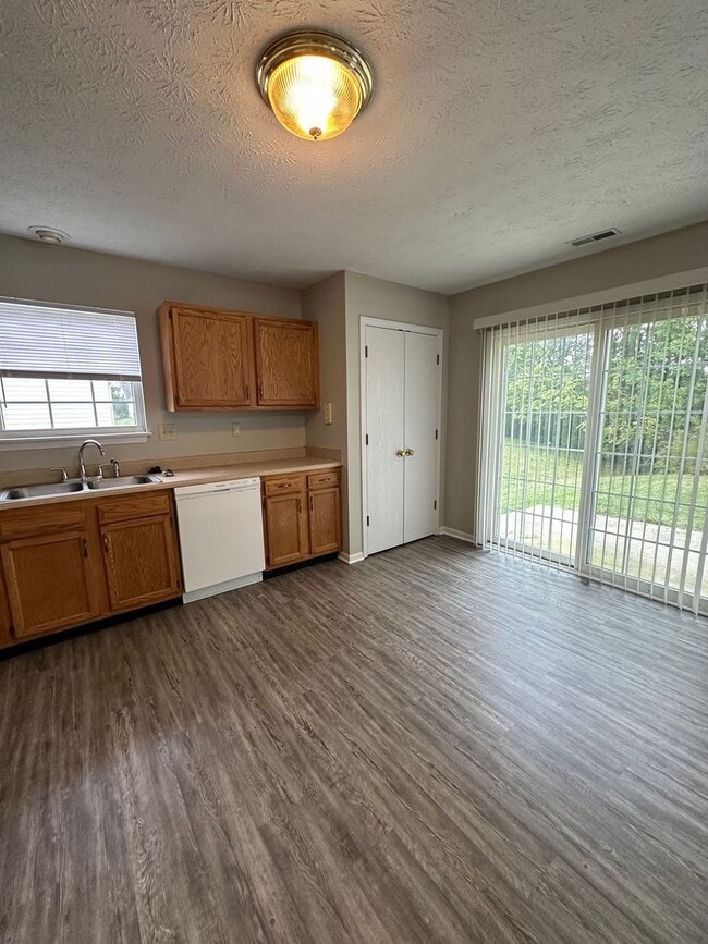 Foto del edificio - 3 Bedroom Home in West Lafayette - AVAILABLE IN FEBRUARY