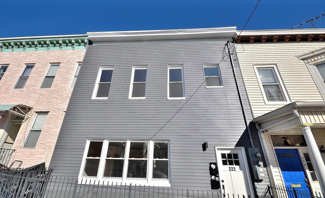 Foto principal - 222 69th St