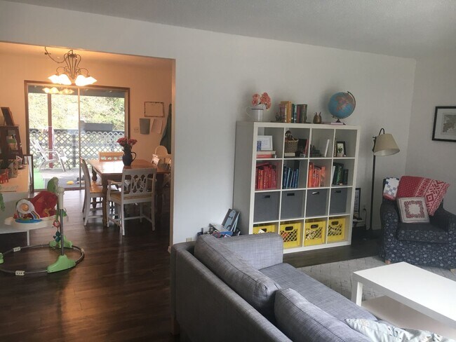 Foto del edificio - 855 Kenneth St