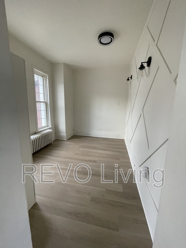Building Photo - 151 Colborne St