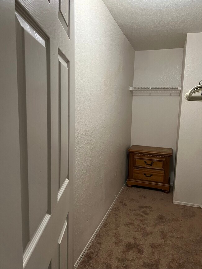 Foto del edificio - 36121 Lake Chase Blvd