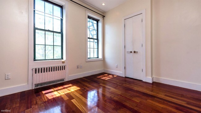 Foto del edificio - 179 Knickerbocker Ave