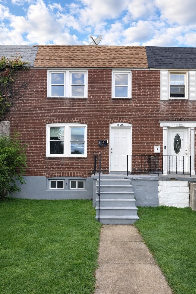 Building Photo - 1628 Plum St