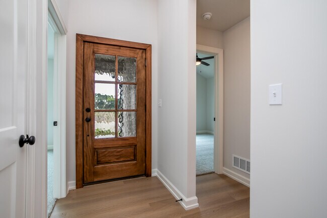 Building Photo - 2014 WES MILLIGAN Ln