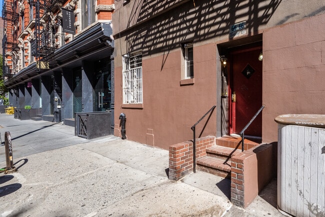 Building Photo - 64-66 Thompson St