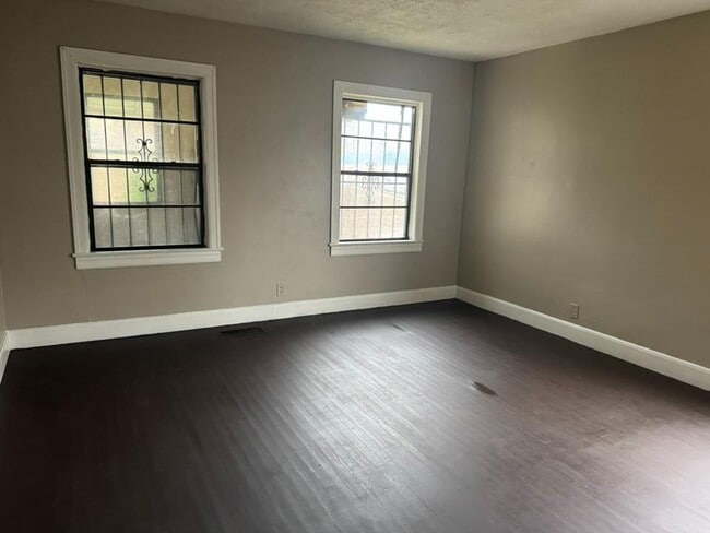 Foto del edificio - 2027 36th Ave N