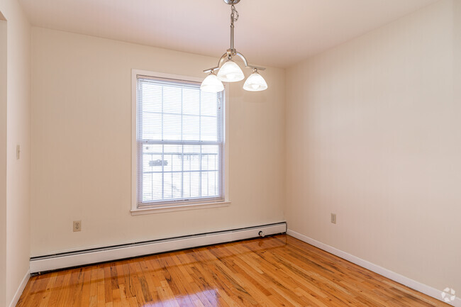 Dining Room - Jackson House Apartments