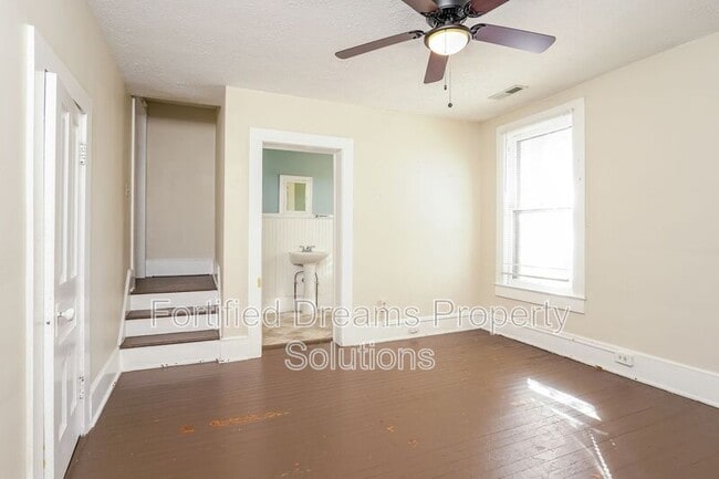 Foto del edificio - 400 S Spring St