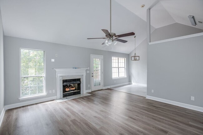 Foto del edificio - 1449 Brighton Cir