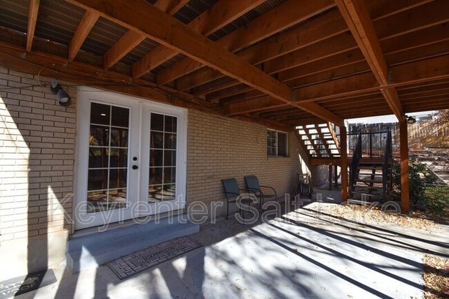 Building Photo - 3582 E Mardonna Way