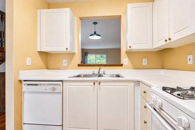 Building Photo - 238 Macfalls Way