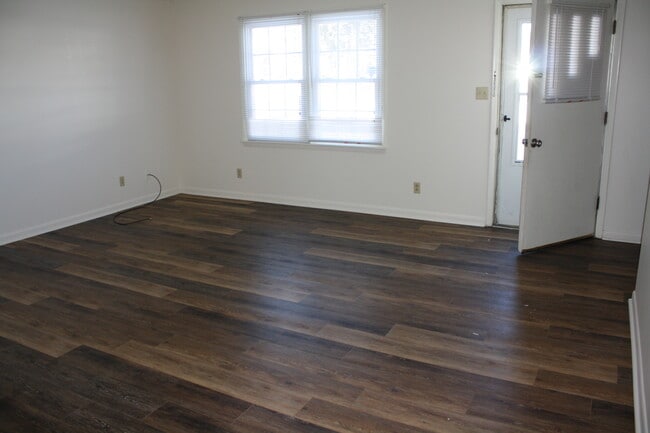 Building Photo - 505 E Spiller St