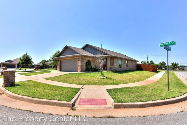 Building Photo - 3 br, 2 bath House - 9017 NW 93rd Circle